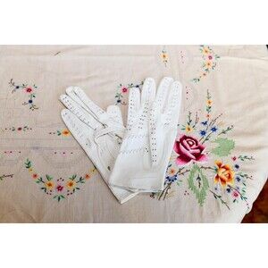 Pair Vtg Italian White Leather Kid Skin Driving Gloves Size 6 Ladies Driving